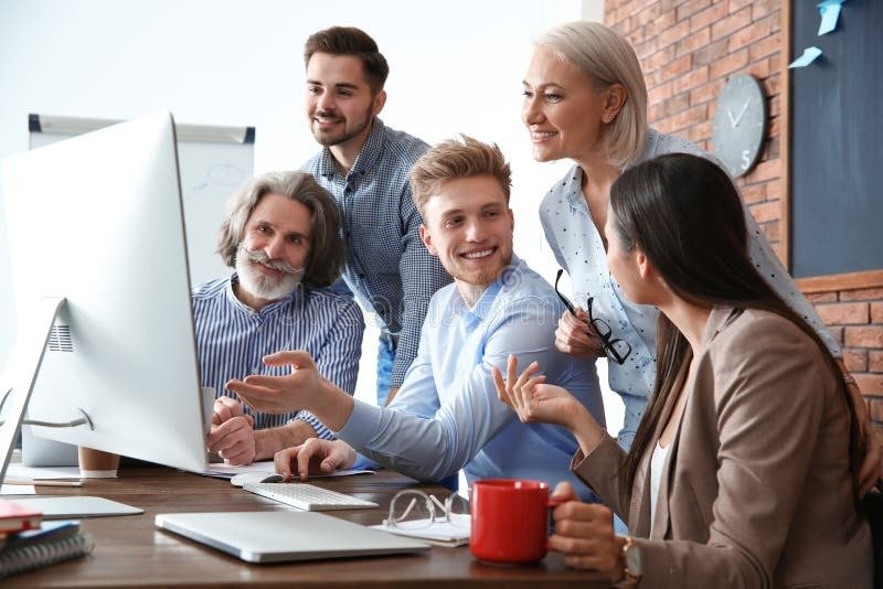Confidence in Leadership: Effective Communication Management and Building