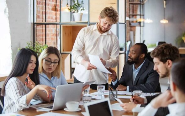 Internal Communication Operating Model, Governance & Content Excellence for Leads