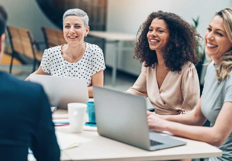 Leading with Emotional Intelligence: Understanding the Psychology of Leadership
