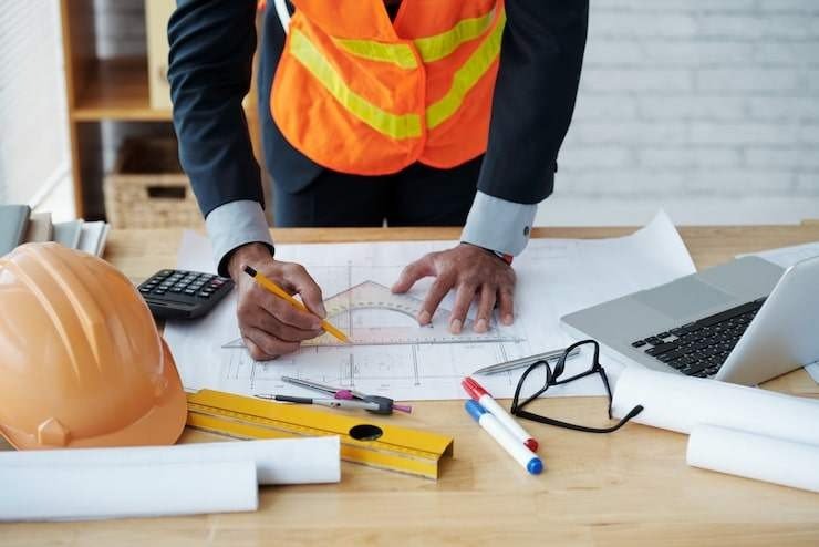 Strategic District and Operations Management: A Comprehensive Course